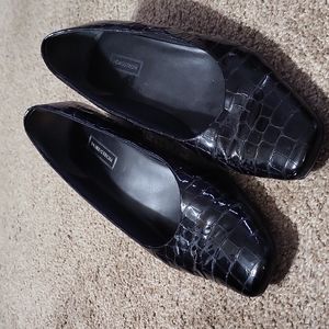 Nordstrom leather black pump size 9 and 1/2 wide